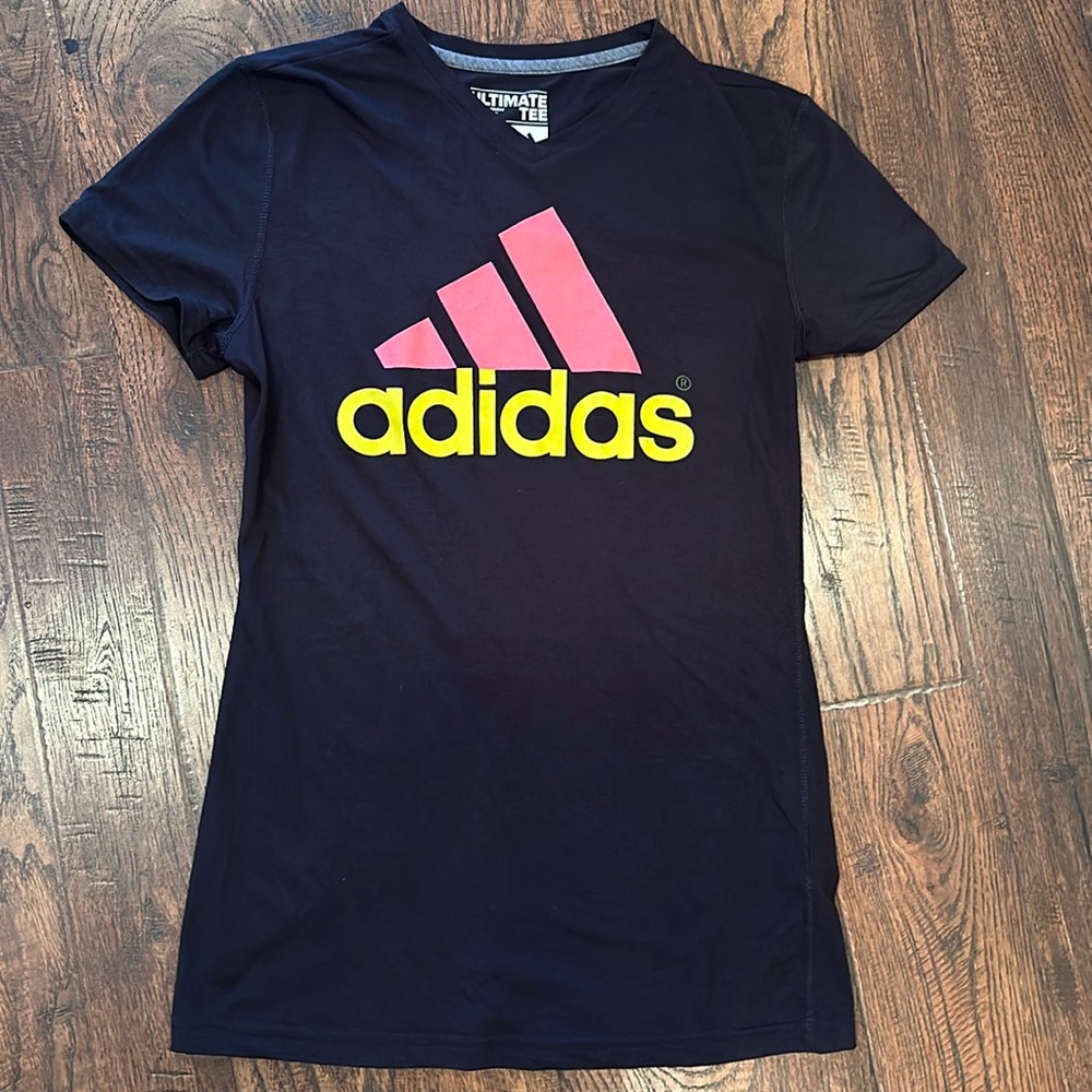 Adidas T-shirt